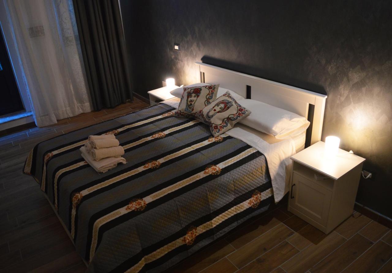 La Jacaranda Rooms Taormina Exteriör bild