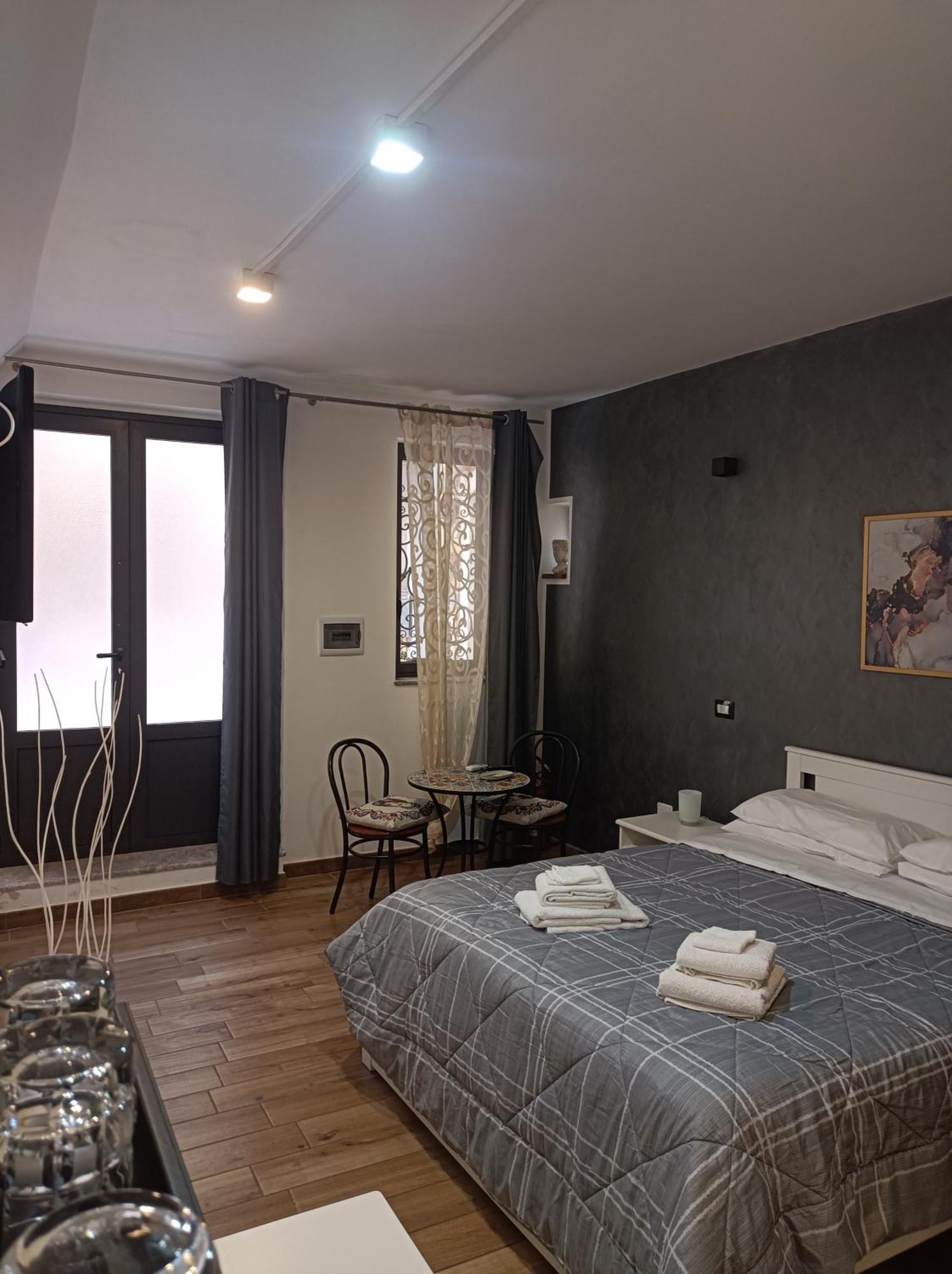 La Jacaranda Rooms Taormina Exteriör bild